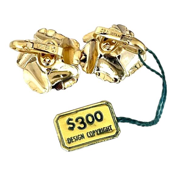 Vintage Lisner Earrings Gold Tone Floral Clip On Original Tags Retro Women's 1F - Picture 2 of 3